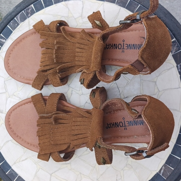 Minnetonka women's leather fringe sandals size 7 - Picture 1 of 9